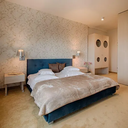 بوبان لوكجري سويتس