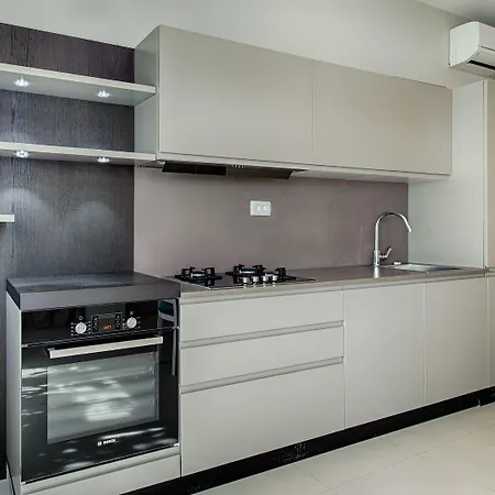 بوبان لوكجري سويتس