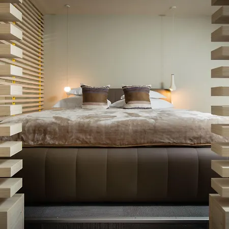 فندق مبيت وإفطار بوبان لوكجري سويتس 4*