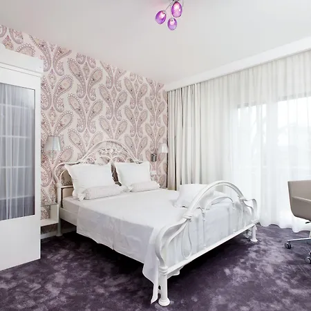 Boban Luxury 4* Σπλιτ