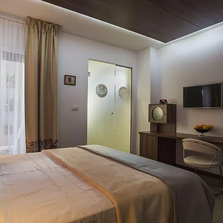 فندق مبيت وإفطار بوبان لوكجري سويتس سبليت