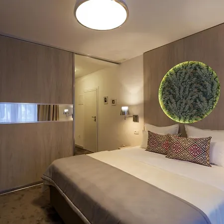 Boban Luxury 4*