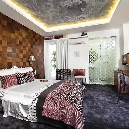 فندق مبيت وإفطار بوبان لوكجري سويتس 4*