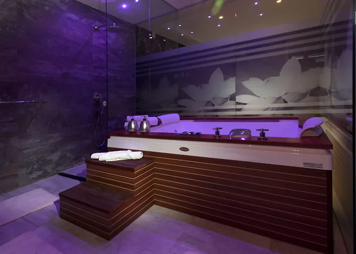 Boban Luxury Nocleg ze śniadaniem 4*