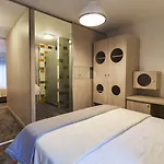 Boban Luxury Bed & Breakfast 4*