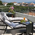 Boban Luxury 4*